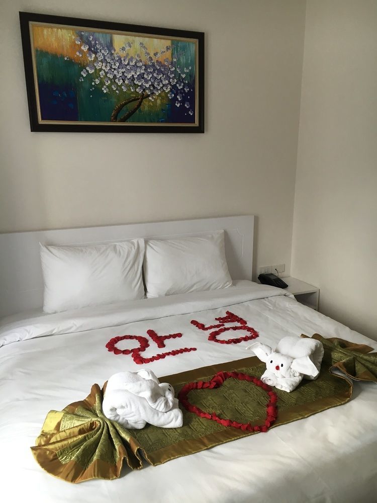 Hotel La Perle Hue Bagian luar foto